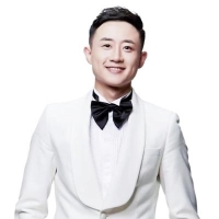 主持人 洪涛