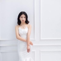 主持人 罗纯