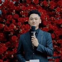 主持人 云龙