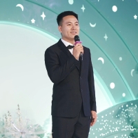 主持人 言行文怡