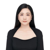 主持人 师师