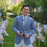 主持人 张杰