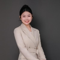 主持人 山瑶