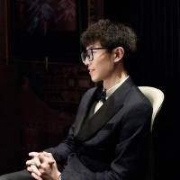 主持人 時述白露