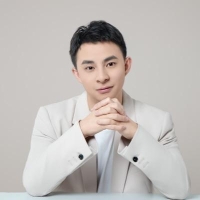 主持人 君睿