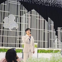 主持人 明凯