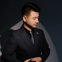 主持人 智平