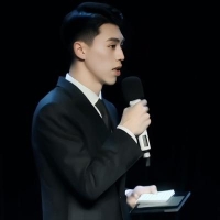 主持人 哲杭