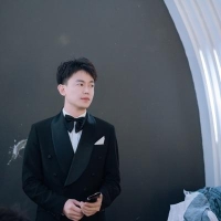 主持人 书言