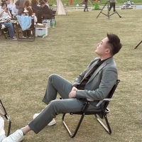 主持人 陈波