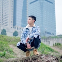 主持人陈建龙