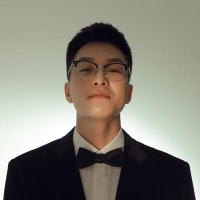 主持人 时一石磊