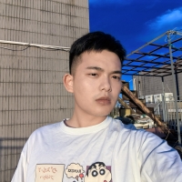 主持人李致远
