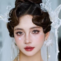 化妆师南溪
