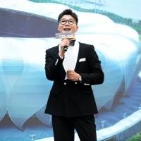 主持人 尹航
