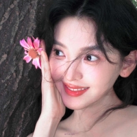 化妆师佩佩