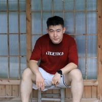 主持人江波