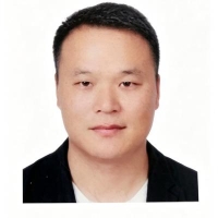 主持人杜志鹏