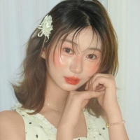 化妆师新月