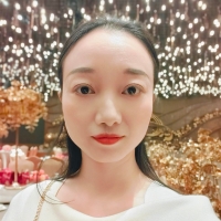 主持人杨淑英