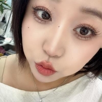 化妆师张敏