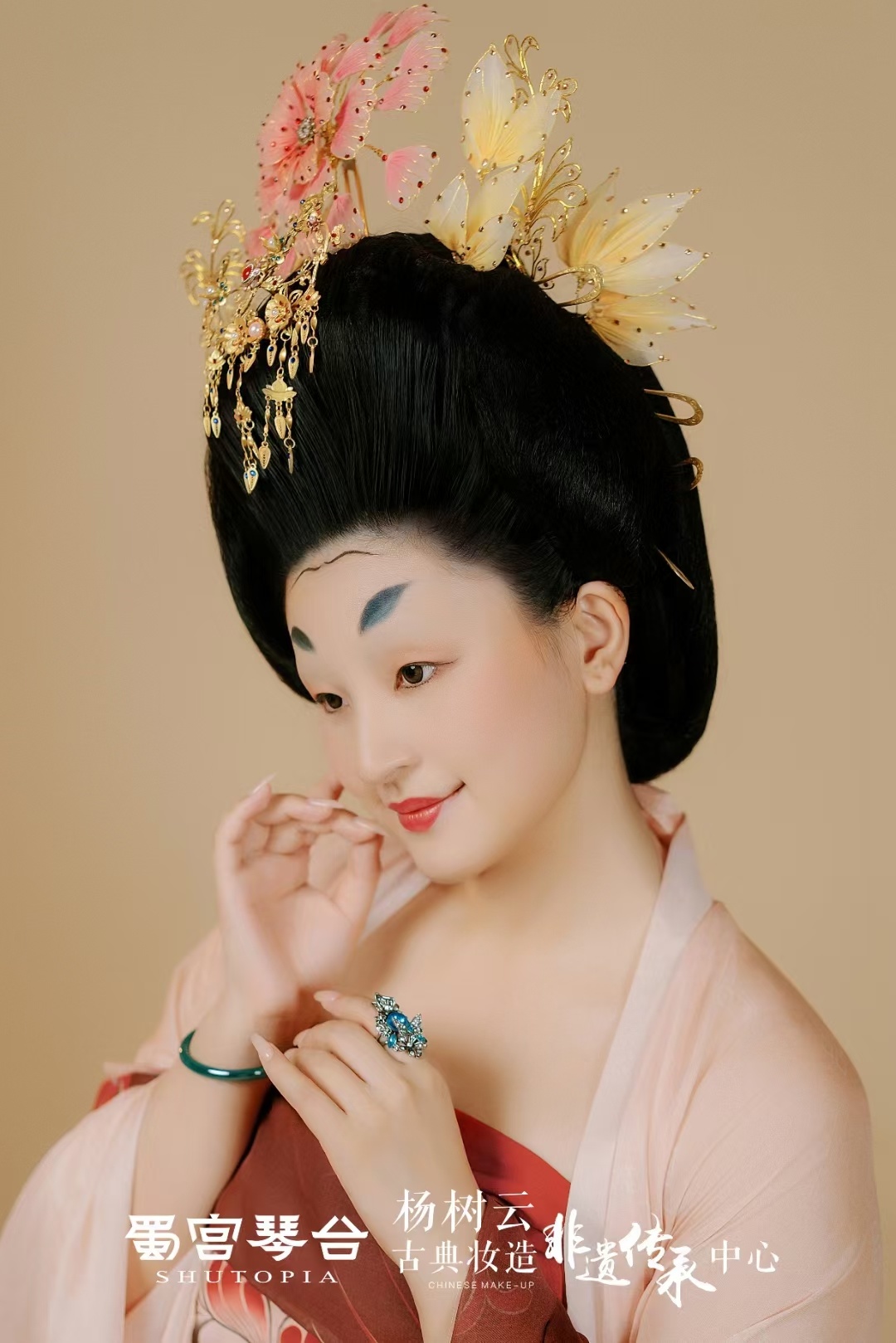 唐代仕女图妆造分享